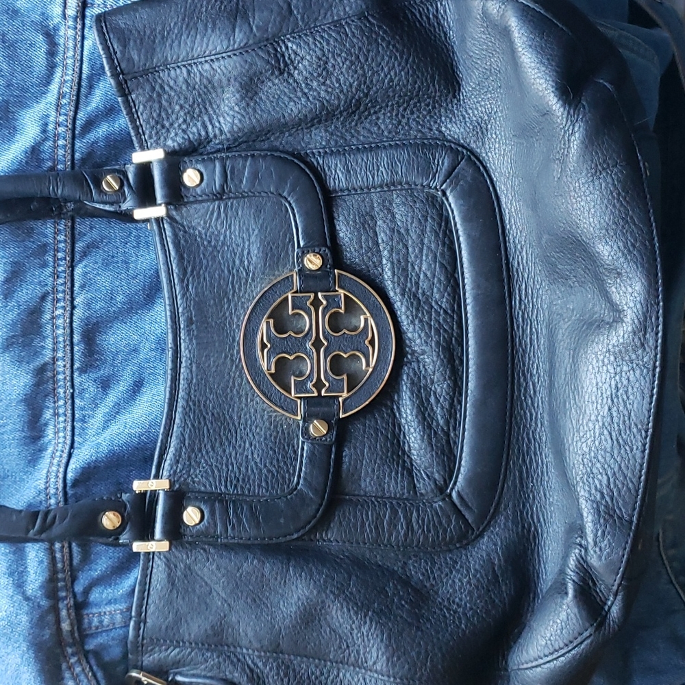 Tory Burch Amanda Black Leather Hobo - Picture 3 of 12